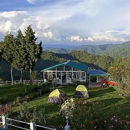 Chirping Orchard, Mukteshwar Bed & Breakfast Luaran gambar