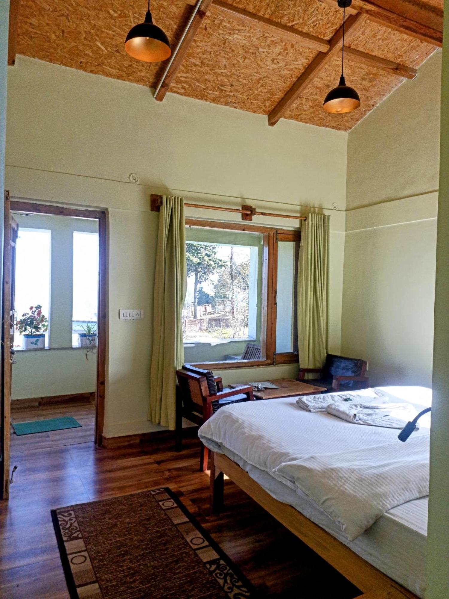 Chirping Orchard, Mukteshwar Bed & Breakfast Luaran gambar