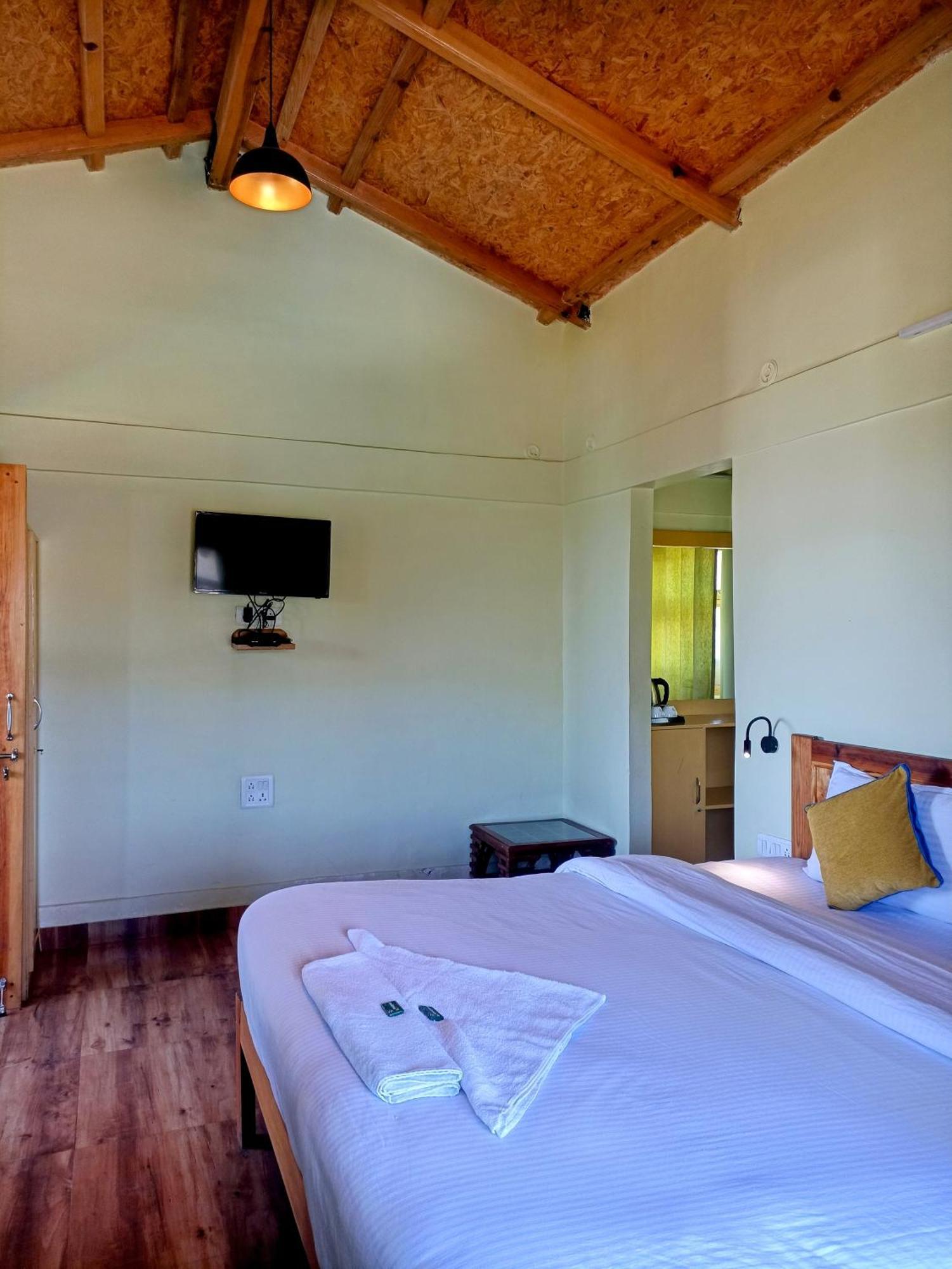 Chirping Orchard, Mukteshwar Bed & Breakfast Luaran gambar