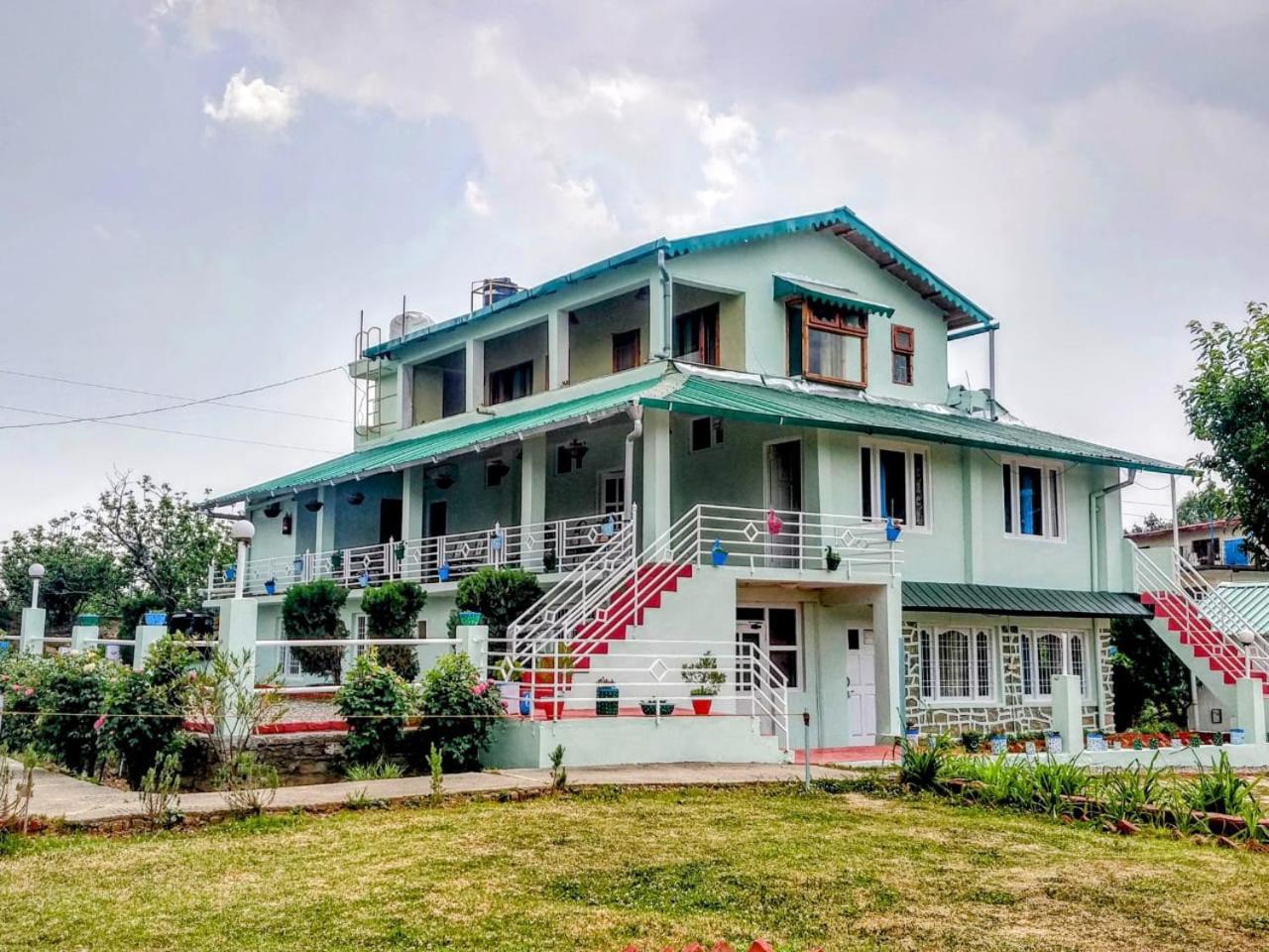 Chirping Orchard, Mukteshwar Bed & Breakfast Luaran gambar