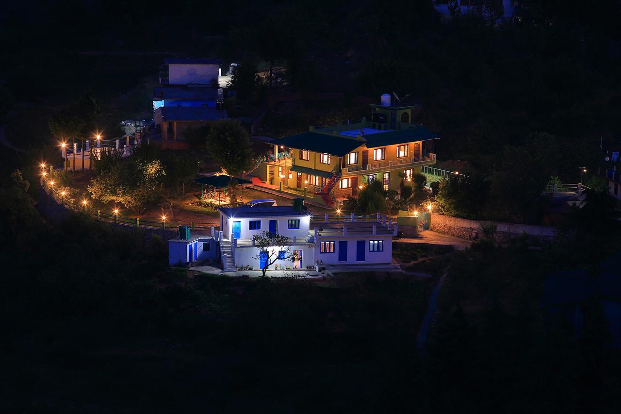 Chirping Orchard, Mukteshwar Bed & Breakfast Luaran gambar